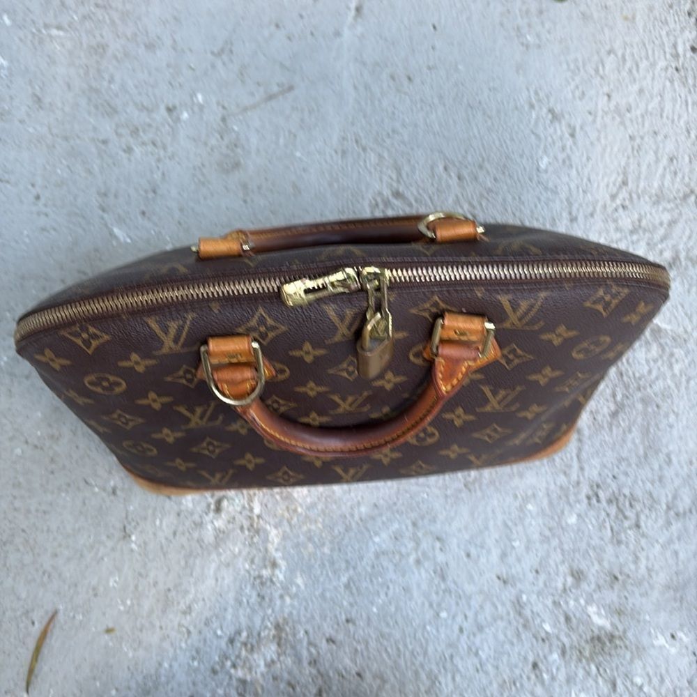 Louis Vuitton Alma bag - Picture 4 of 9